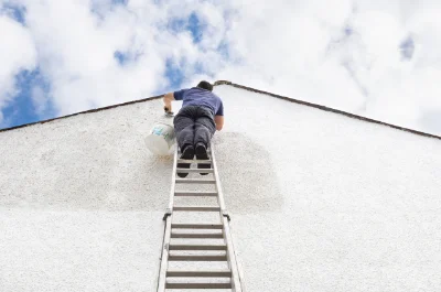 Peinture extérieure à Montaner — façades et ravalement